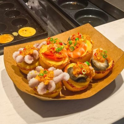 Golden oyster omelette 黄金蚝蛋烧